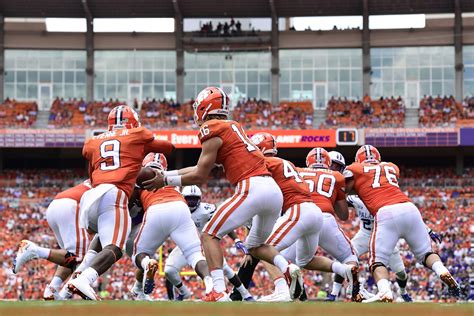 score of clemson football game today